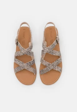 Toms Sicily - Sandalias - Macademia 15 Toms Sicily - Sandalias - Macademia -Hava Tienda de ventas 2f2f9d6b59cd47a69b12fceeb60047fa scaled