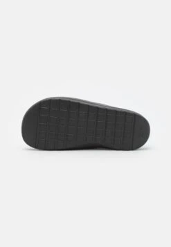 Lacoste Croco 2.0 - Chanclas De Baño - Black/Offwhite 10 Lacoste Croco 2.0 - Chanclas De Baño - Black/Offwhite -Hava Tienda de ventas 33fc3e22eadf4c9997f039cd933ad353