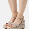 Alma En Pena Sandalias Con Plataforma - Taupe