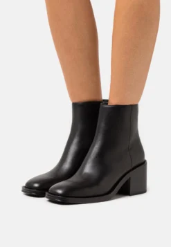 Loeffler Randall Blakely - Botines - Black