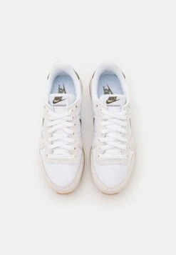 Nike Sportswear Internationalist - Zapatillas - White/Rough Green/Summit White -Hava Tienda de ventas 3fbc4fb9472d4b3b98b131d8e1302859