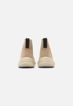 Bullboxer Zapatillas Altas - Creme/Beige 9 Bullboxer Zapatillas Altas - Creme/Beige -Hava Tienda de ventas 66c02d6fdaab443e86f6bf0dcdb0f9b7 scaled