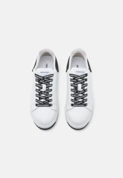 Emporio Armani Zapatillas - White/Black -Hava Tienda de ventas 6bc099ffe09744ae9252801a01c5786f