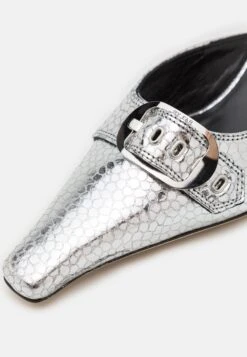 BY FAR Evelyn- Sandalias - Duckling -Hava Tienda de ventas 6dccfc5fe9794af9a2468082aba36df1