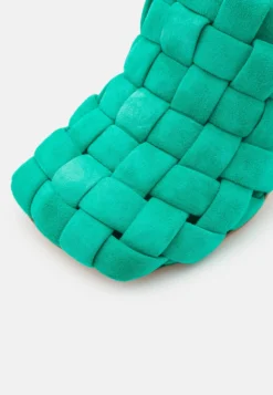 A.W.A.K.E. Mode Sandalias - Emerald -Hava Tienda de ventas 735d1cfedb7b4f93bd9ddc5257cefc60 scaled