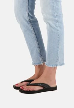 Water Court Reef - Sandalias De Dedo - Black