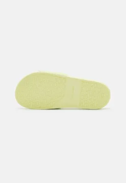 Calvin Klein Chanclas De Baño - Spirit Green -Hava Tienda de ventas 85852623537d4f97a693aaf5f12de1a1 scaled