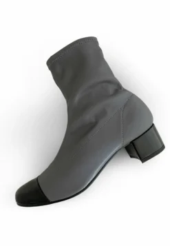 Borgo - Botines Bajos - Grey -Hava Tienda de ventas 9d4ee3a62a8141b0997995272b21d900 scaled