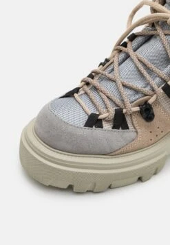 MSGM Hiking Boots - Botines Con Cordones - Ecru/Red -Hava Tienda de ventas a86e8e83481b43aabefd8ba44bdd5815