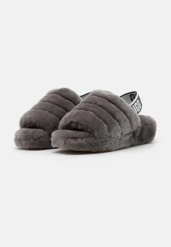 Ugg Fluff Yeah Slide - Pantuflas - Charcoal 8 Ugg Fluff Yeah Slide - Pantuflas - Charcoal -Hava Tienda de ventas b23e5a35b52344fb995a1a65273f7d9c scaled