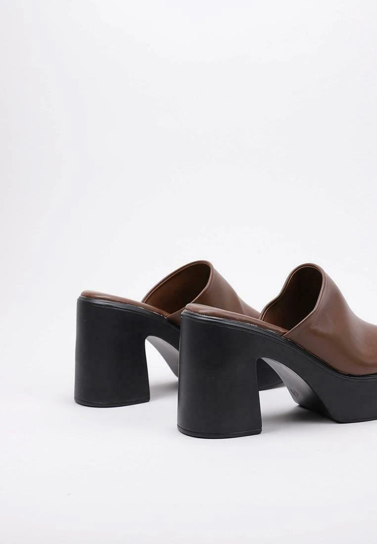 Lea - Sandalias Planas - Brown 4 Lea - Sandalias Planas - Brown - Imagen 4