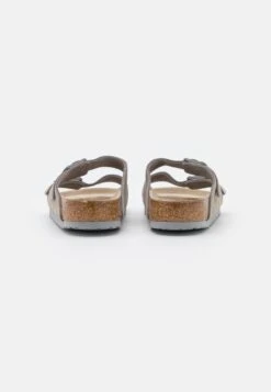 Birkenstock Arizona Soft Footbed Unisex - Pantuflas - Stone Coin 8 Birkenstock Arizona Soft Footbed Unisex - Pantuflas - Stone Coin -Hava Tienda de ventas dd8fc7ef796a4c02bf83ba44630b36be