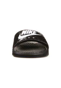 Nike Sportswear Benassi- Sandalias Planas - Black/White -Hava Tienda de ventas e134aed3d7f44016b1146971aa3eb4d0