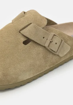 Birkenstock Boston Unisex - Pantuflas - Faded Khaki 11 Birkenstock Boston Unisex - Pantuflas - Faded Khaki -Hava Tienda de ventas e8f58d025ce94fa3b41fbd33af29ffda scaled