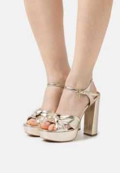 TWINSET Con Dettaglio Nodo Effetto Metallizzato - Sandalias De Tacón - Oro Laminato