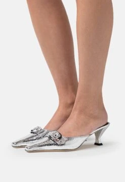 BY FAR Evelyn- Sandalias - Duckling