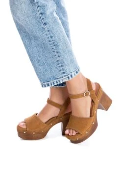 Carmela Zuecos - Camel