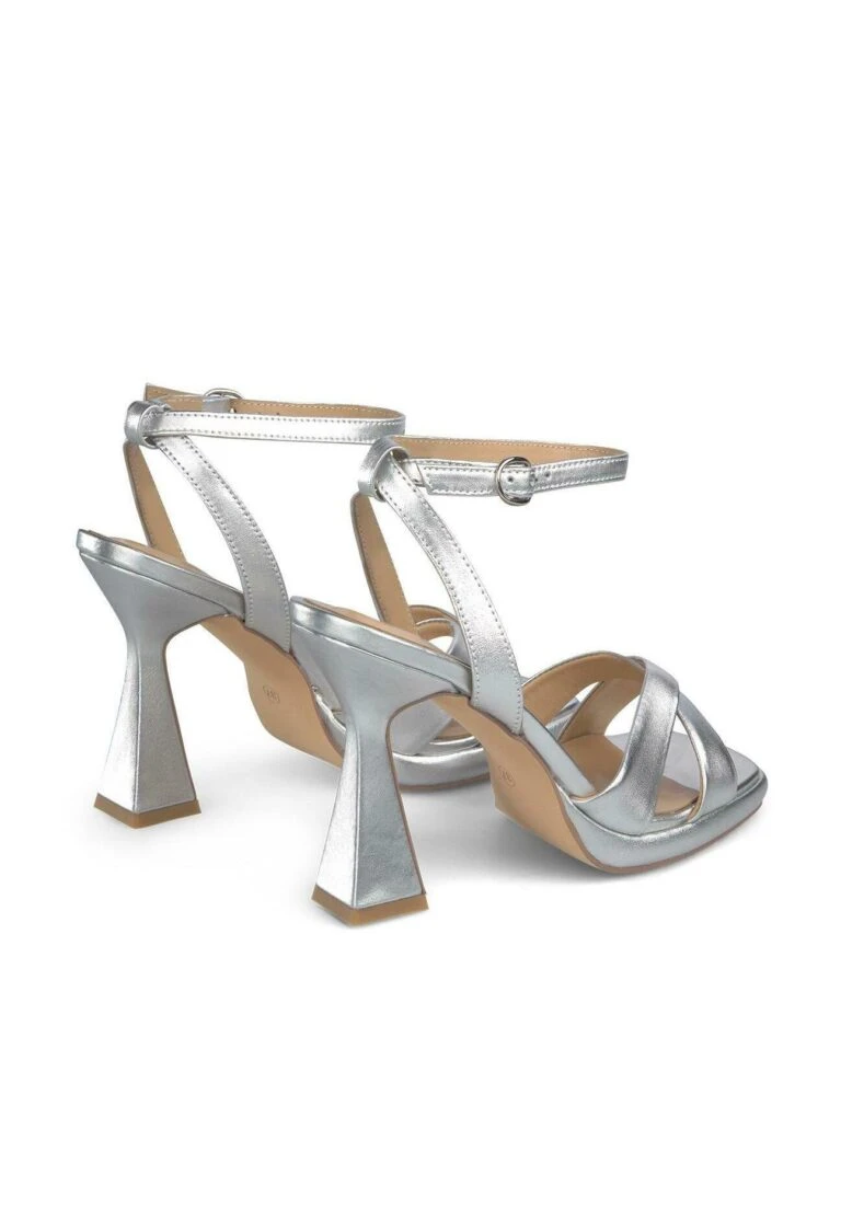 Primera página -Hava Tienda de ventas 5d261bc809a4482bafe2795ab3ae7571 768x1106 1